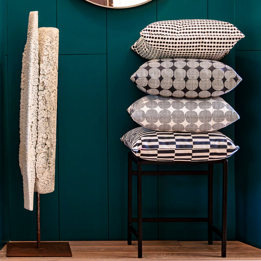 Funda de Cojín Camomila Negro